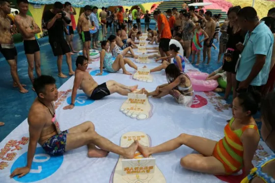Organizaron un concurso de pulseada con los pies