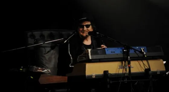 Córdoba: Charly García insultó a Macri en medio de un show