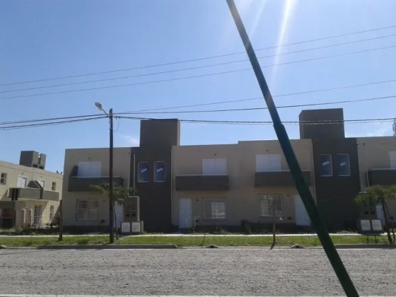 Procrear: Más de 200 familias esperan por la entrega de viviendas hace un año