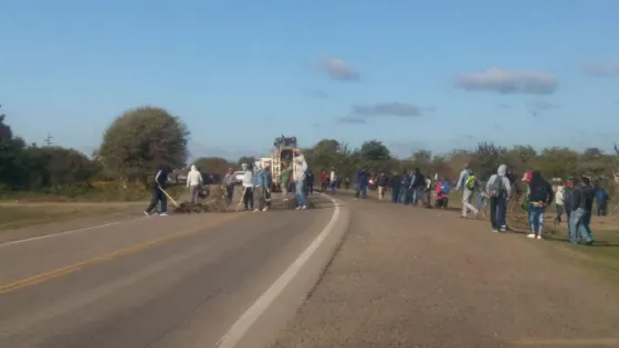Se registró un enfrentamiento entre manifestantes y la policía en Mosconi