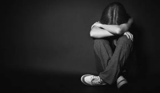 Jubilado del Ejército acusado de violar a dos de sus hijas y embarazar a una de ellas