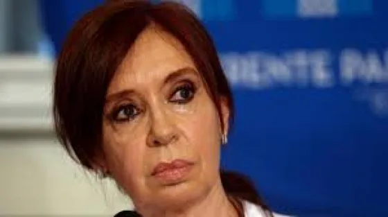 Postergan sesión especial para tratar allanamientos a Cristina