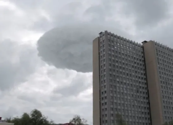 Confusión en Moscú: Lograron filmar un OVNI gigante (VIDEO)