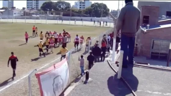 VIDEOS: Salvaje pelea en el fútbol femenino