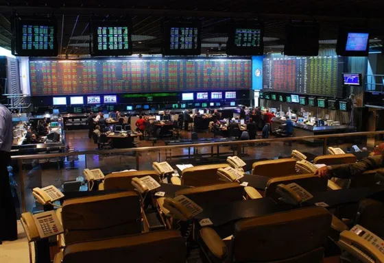 La crisis turca presiona al peso y condiciona la apertura de los mercados argentinos