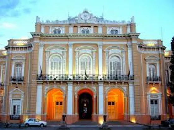 Legisladores salteños buscan que la Iglesia pague impuestos