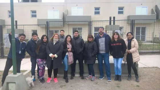 Beneficiarios de Procrear invitan a funcionarios a “soplar la vela”