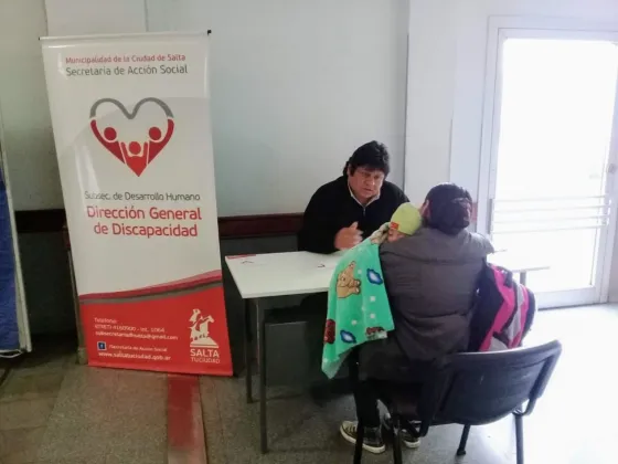 Brindan asesoramiento a padres de niños con discapacidad