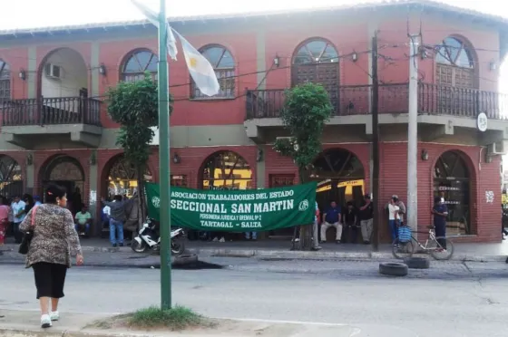 Salvador Mazza: Se destrabó el conflicto de los trabajadores municipales