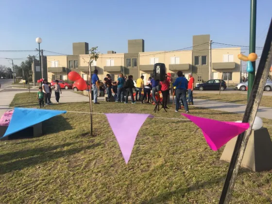 Así festejaron el primer cumpleaños de los dúplex de Procrear. VIDEO