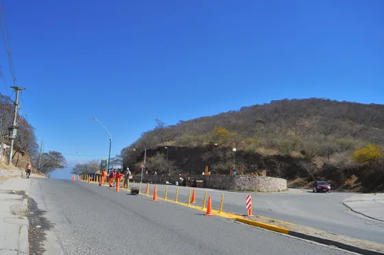 ¡Atención! Modificaron el acceso vehicular al cerro San Bernardo