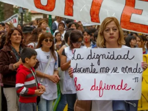Docentes piden la reapertura de las paritarias