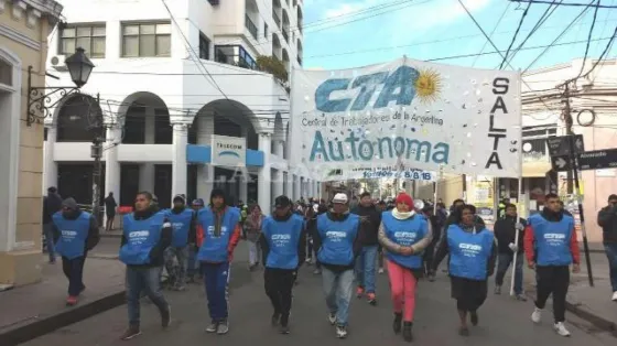 Sin las llaves de la sede, asumió el nuevo Secretario General de la CTA