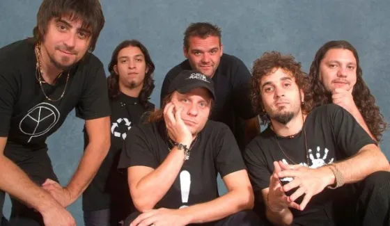 Crearon una página para denunciar a los integrantes de Cielo Razzo por abuso sexual