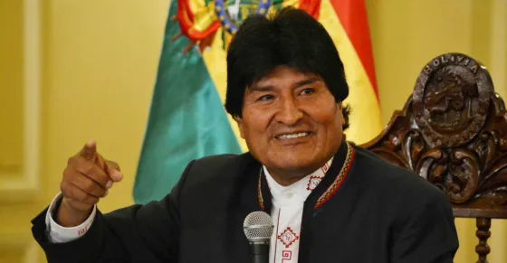 Evo Morales anunció el pago de un doble aguinaldo y los empresarios salieron al cruce