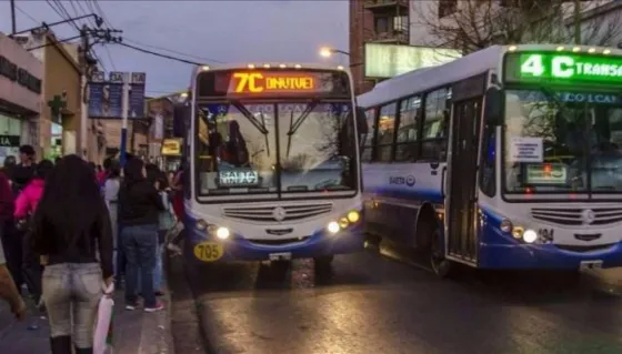 Otra noche más sin colectivos