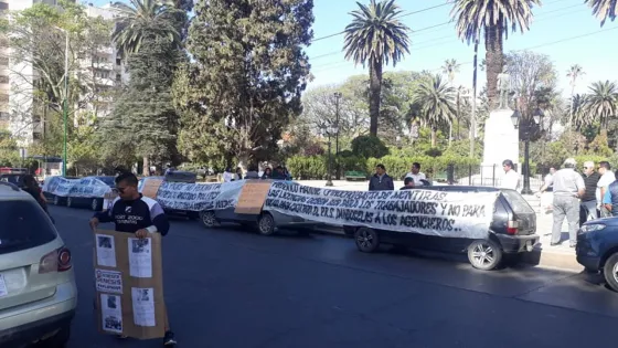 Acusan a López Arias y ministros del Gobierno de ser dueños de remiseras y evadir $16 millones mensuales