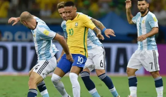 Argentina perdió ante Brasil sobre el final