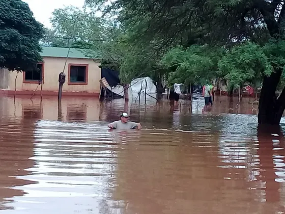 Apolinario Saravia: Confirman que son alrededor de 400 personas evacuadas