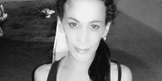 Una mujer trans fue atacada violentamente y está grave
