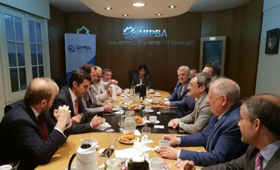 Urtubey dialogó con representantes de la Unión Industrial de Buenos Aires