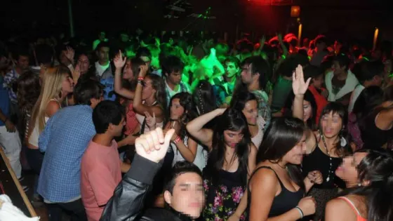 Clausuraron dos fiestas clandestinas en la capital