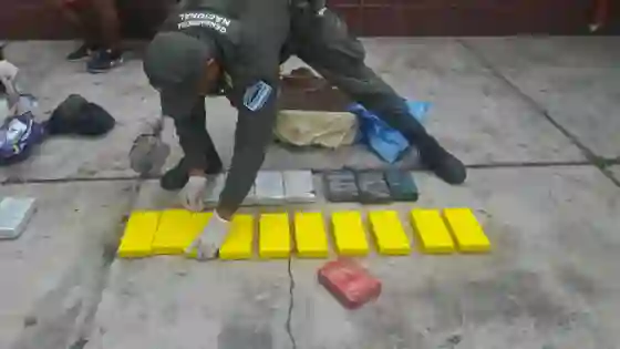 Llevaban 40 kilos de cocaína en cajas de zapatos