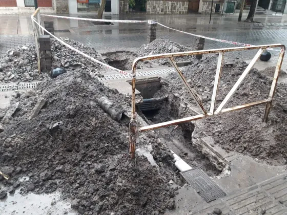 Aguas del Norte abrió parte del Corredor de la Fe y dejó todo un desastre