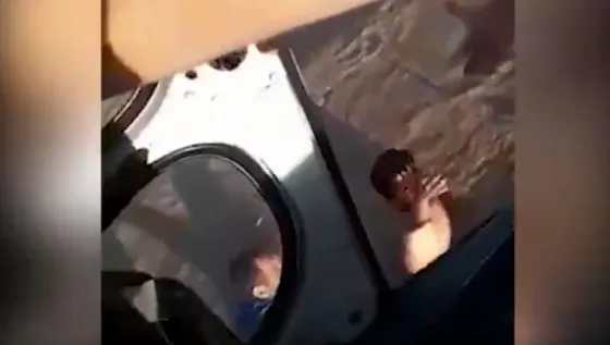 Espectacular operativo de rescate a 12 personas por la crecida de un río en Salta. VIDEO