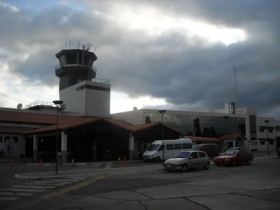 En el Aeropuerto de Salta ya cancelaron 4 vuelos