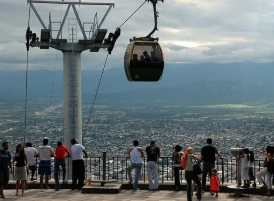 El cerro San Bernardo, un nuevo lugar para casarse