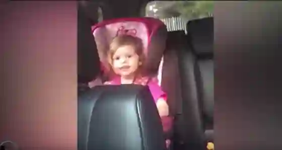 Muy tierna: Niña de tan sólo tres años interpreta "Bohemian Rhapsody"
