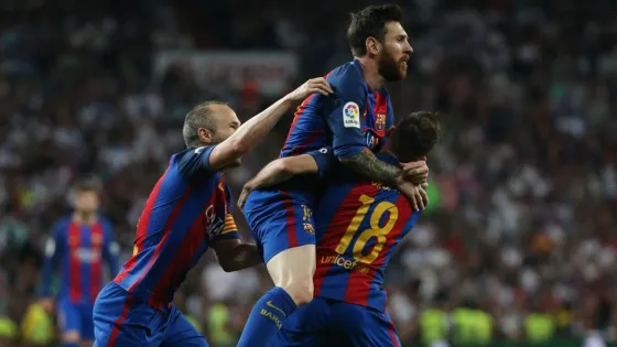 Real Madrid-Barcelona, Liga de España: Messi hizo un gol sobre la hora y festejaron los catalanes