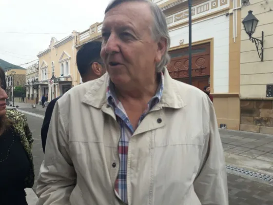 “El transporte urbano causa un deterioro importante en las calles”