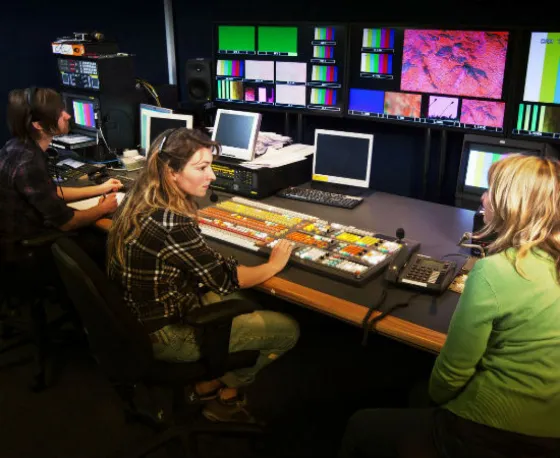 ¡Felicidades! Te contamos por qué hoy es el Día del Productor de Radio y TV