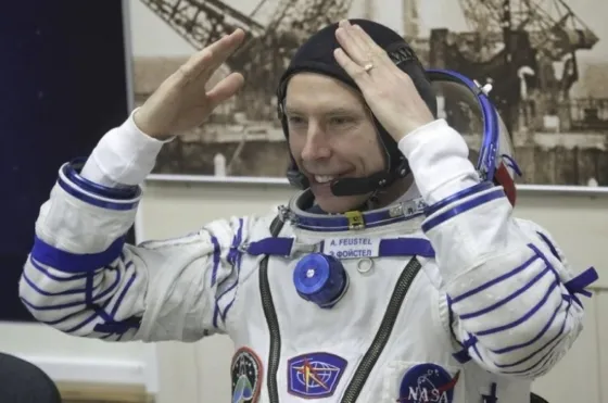 VIDEO: Astronauta vuelve a caminar después de 197 días en el espacio