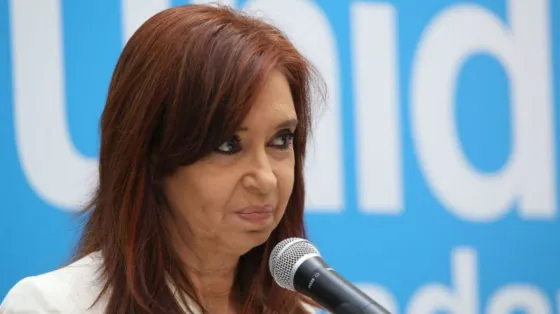 La policía se llevó obras de arte del departamento de Cristina Kirchner