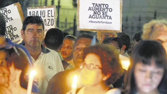 Basta de Tarifazos: Multitudinaria marcha de antorchas