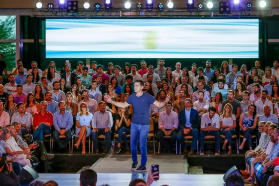 Urtubey buscará tener un gobierno ciudadano más participativo y democrático