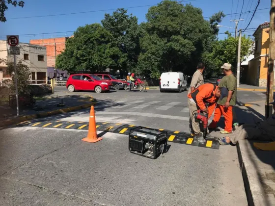 Colocan reductores de velocidad en las esquinas donde hay más accidentes