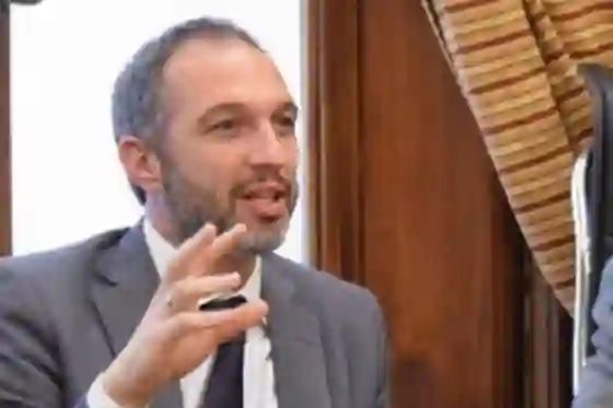 El candidato de Macri para la Cámara Electoral truchó su currículum