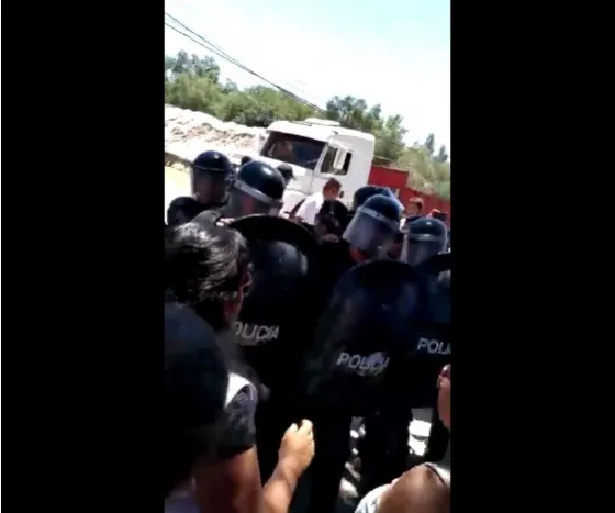 Por manifestarse, detuvieron a tres docentes en Cafayate. VIDEO
