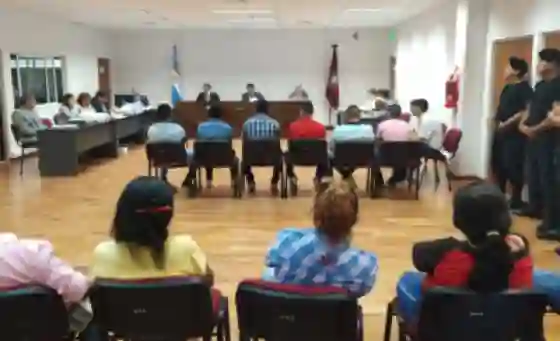 Juicio por abuso de la niña de Alto La Sierra: declararon prófugo a uno de los acusados