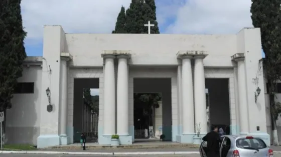 Los cementerios municipales dejan de cobrar el mantenimiento de nichos y parcelas