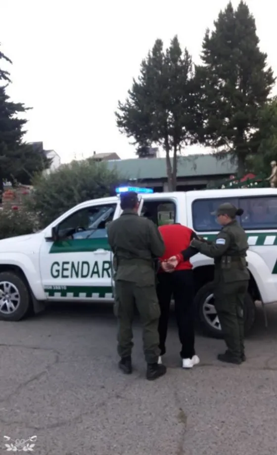 Detienen a dos personas que trasladaban cocaína en la rueda de auxilio
