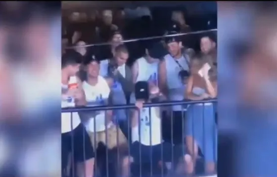 Neymar vivió a pleno el carnaval. VIDEO