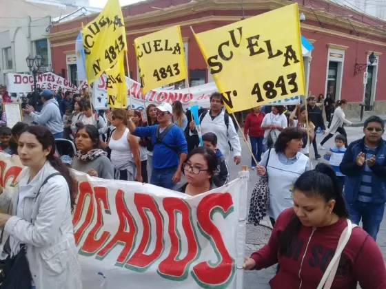 Docentes llaman a una “gran asamblea única”