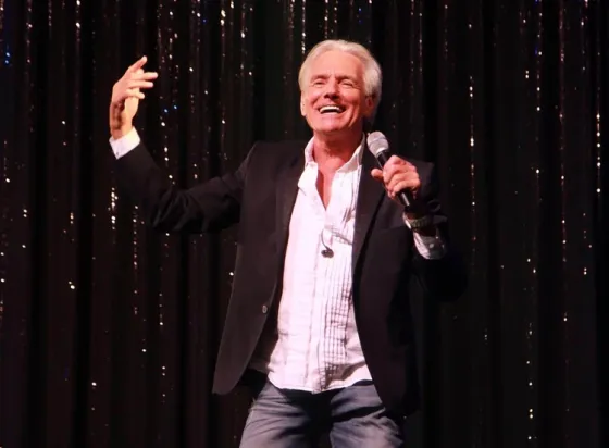 Video: Sergio Denis se encuentra grave tras un accidente en pleno show