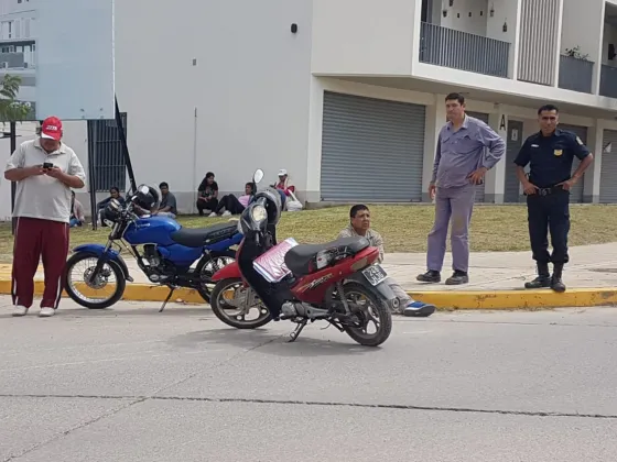 Otra vez se registró un choque en la rotonda de barrio El Huaico