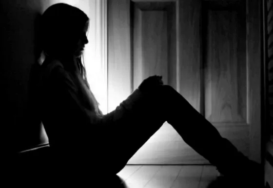 Lo condenaron a 7 años de prisión por abusar de su prima